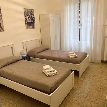 Daire Manubella 5 Vani Con Giardino La Spezia