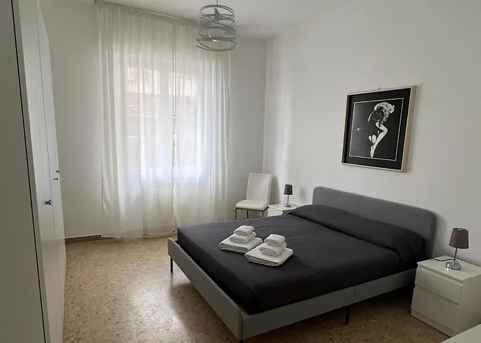 Manubella 5 Vani Con Giardino * La Spezia