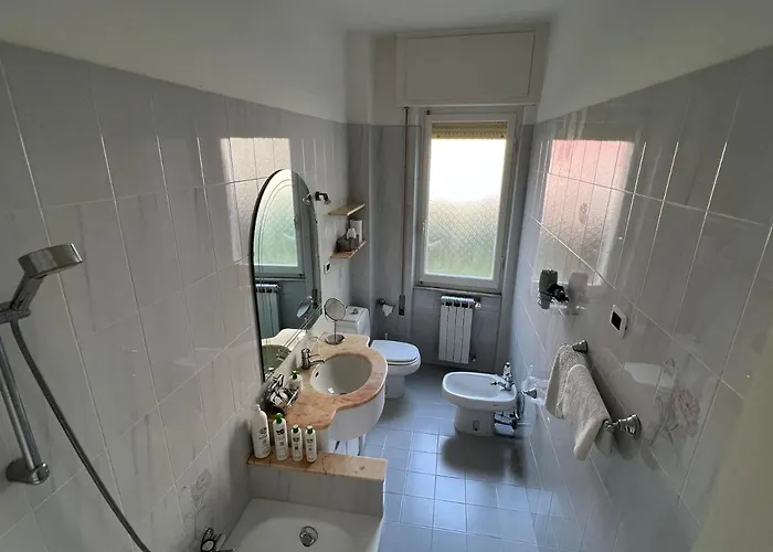 Apartment Manubella 5 Vani Con Giardino La Spezia